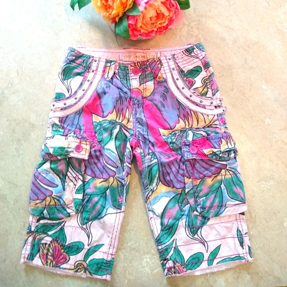 Jetlag pink tropical floral bermuda cargo shorts - Picture 1 of 10